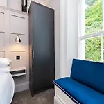 Charming Studio With Marina View